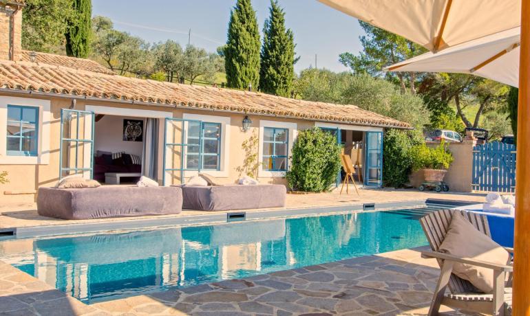 homelikevillas en special-holiday-offer-at-pet-friendly-villa-in-italy 009